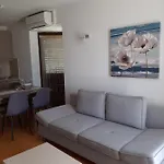 Mihael And Melani Appartement *