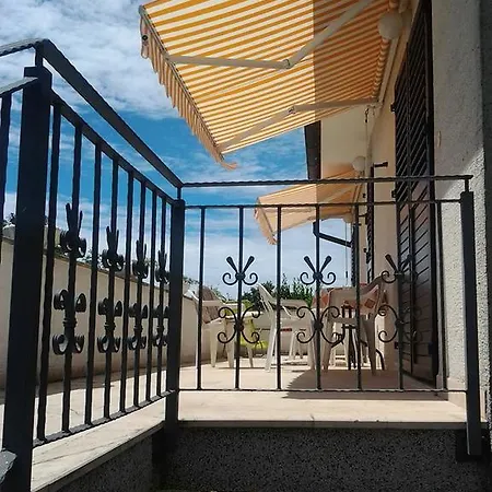 公寓 Mihael And Melani