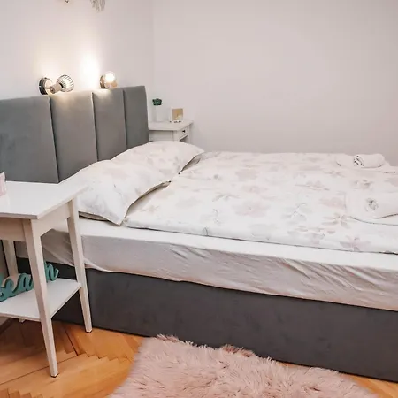 Mihael And Melani Apartment